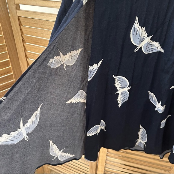 Reformation Zoe Side Slit Midi Skirt in Sparrow in blue size 0 - Picture 4 of 6